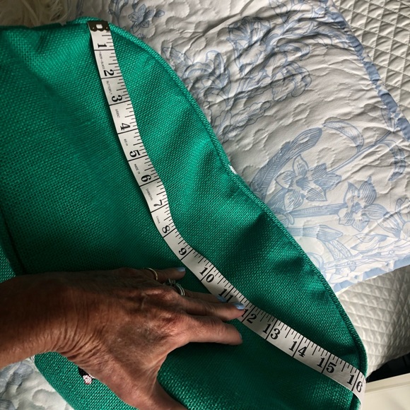 Tote by Mud Pie. Includes a cute sun visor/hat. New. Great for Vacation - Picture 7 of 11